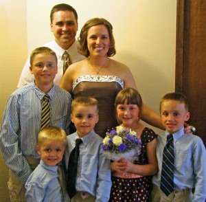 Adam and Amber Stutzman with their children Jacob, Logan, Noah, Cassidy and Zachary