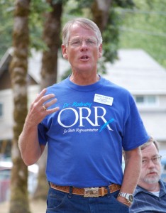 Rodney Orr speaking at a public debate at Homer Davenport Days in Silverton.