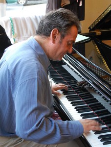 Mark Simon and his trio perform June 1 as part of the Silverton Wine and Jazz Festival Series.